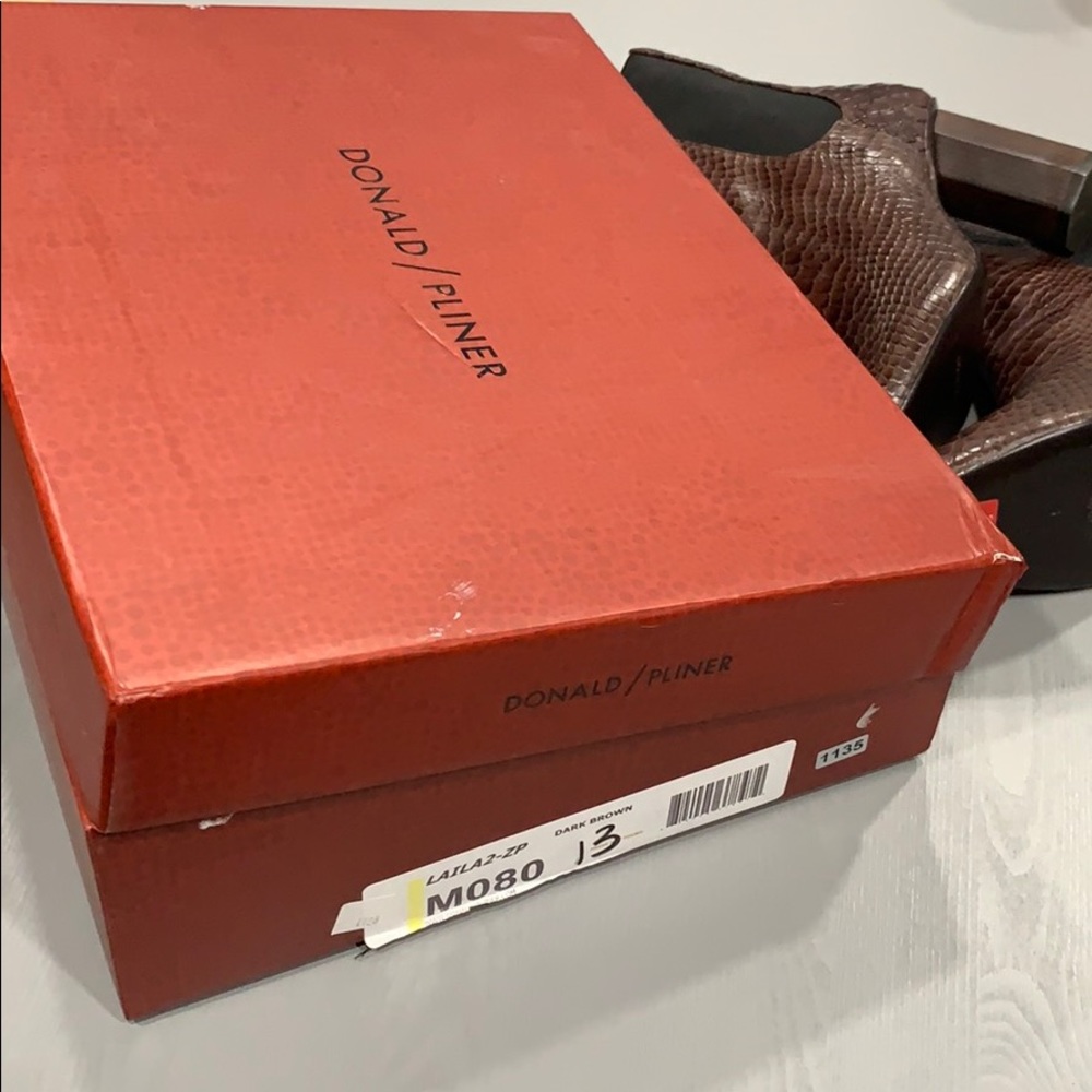 Donald/ Pliner LAILA2 BOOTIE SIZE 8 - Picture 13 of 14